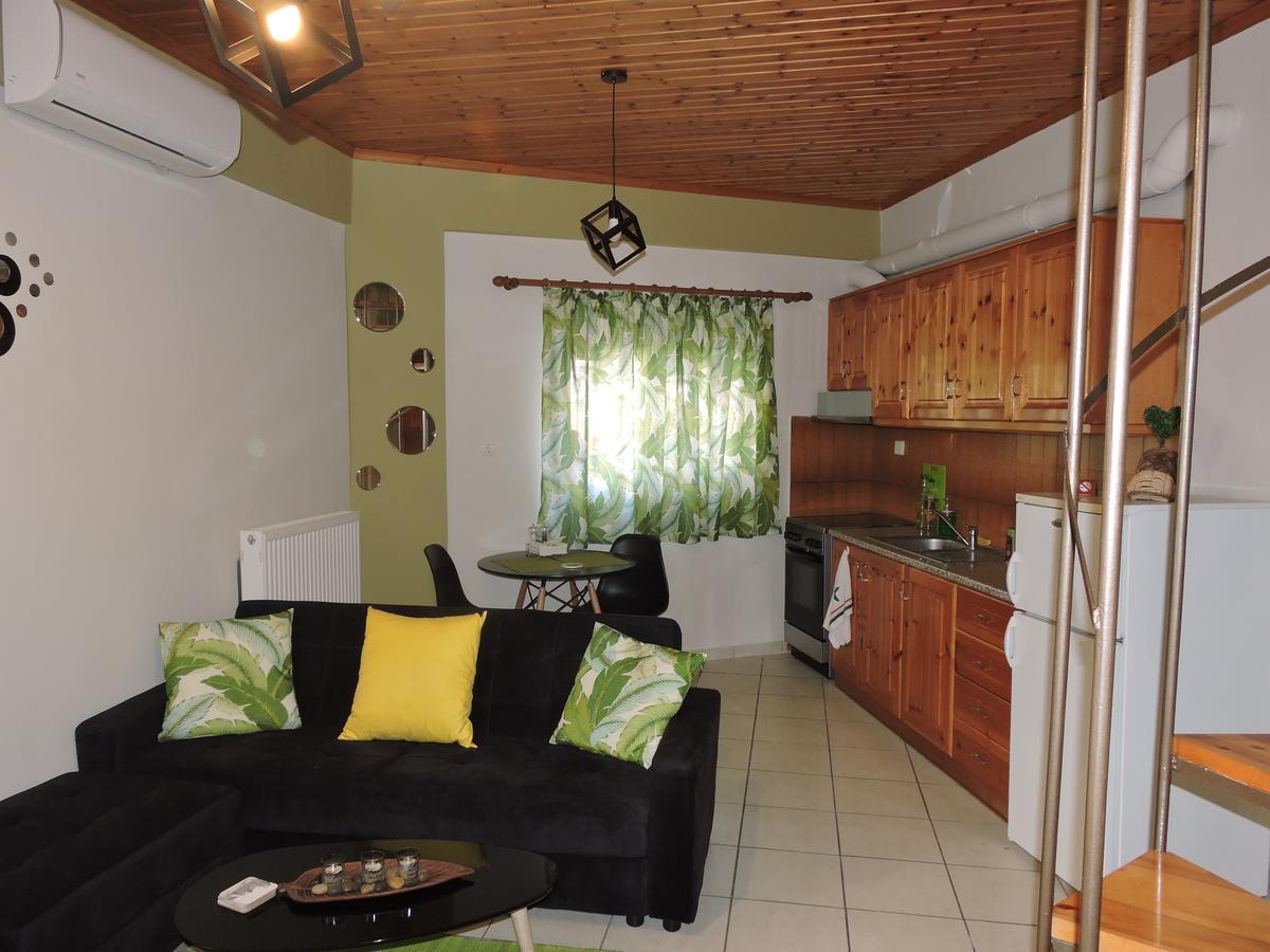 Sweet Suites Amaliada Habitación foto
